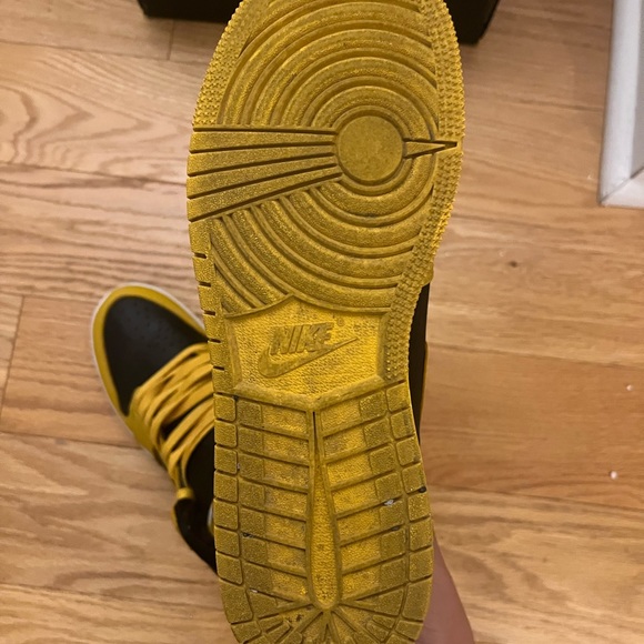 GS - High OG Jordan 1 - Picture 7 of 7